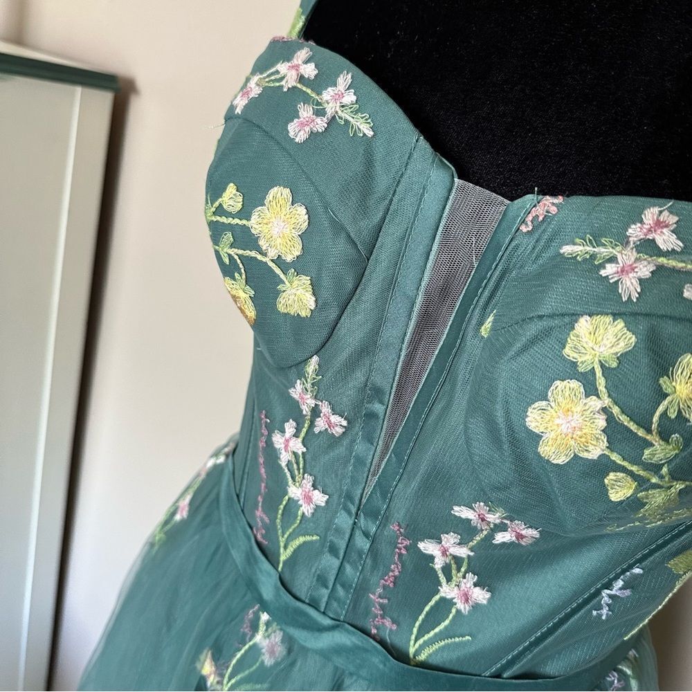 Corset Floral Embroidered Green Ruched Layered Tulle Flower  Midi Prom Dress - Picture 13 of 13